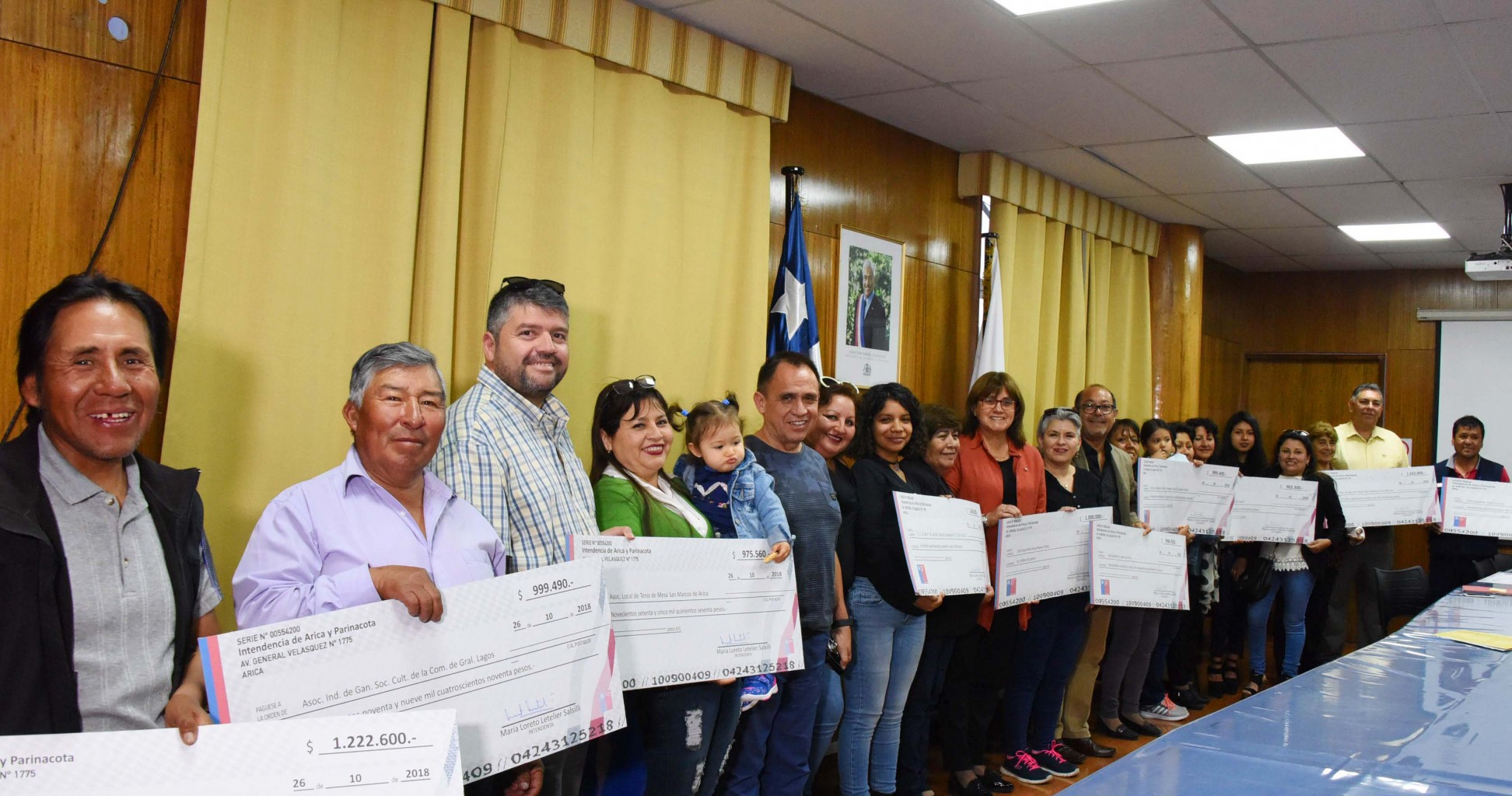 Entrega cheques fondes.JPG
